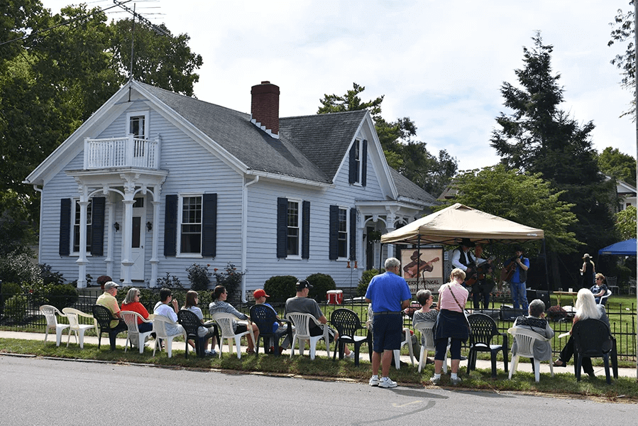 All You Need to Know About the Troy, Ohio Porchfest 2022